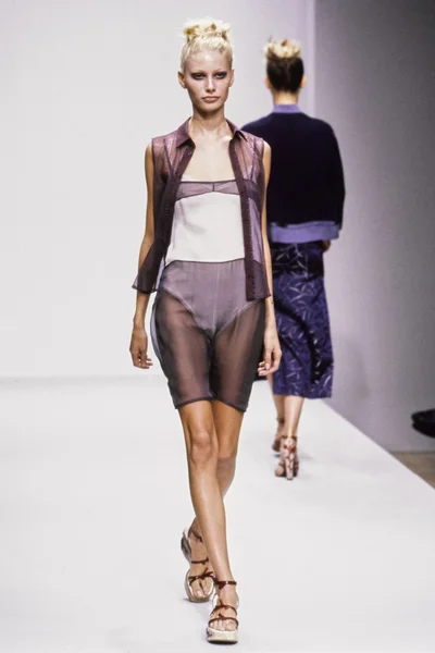 Look 32